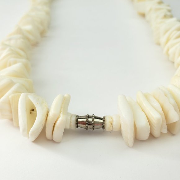 Vintage Puka Shell Necklace - Picture 3 of 4